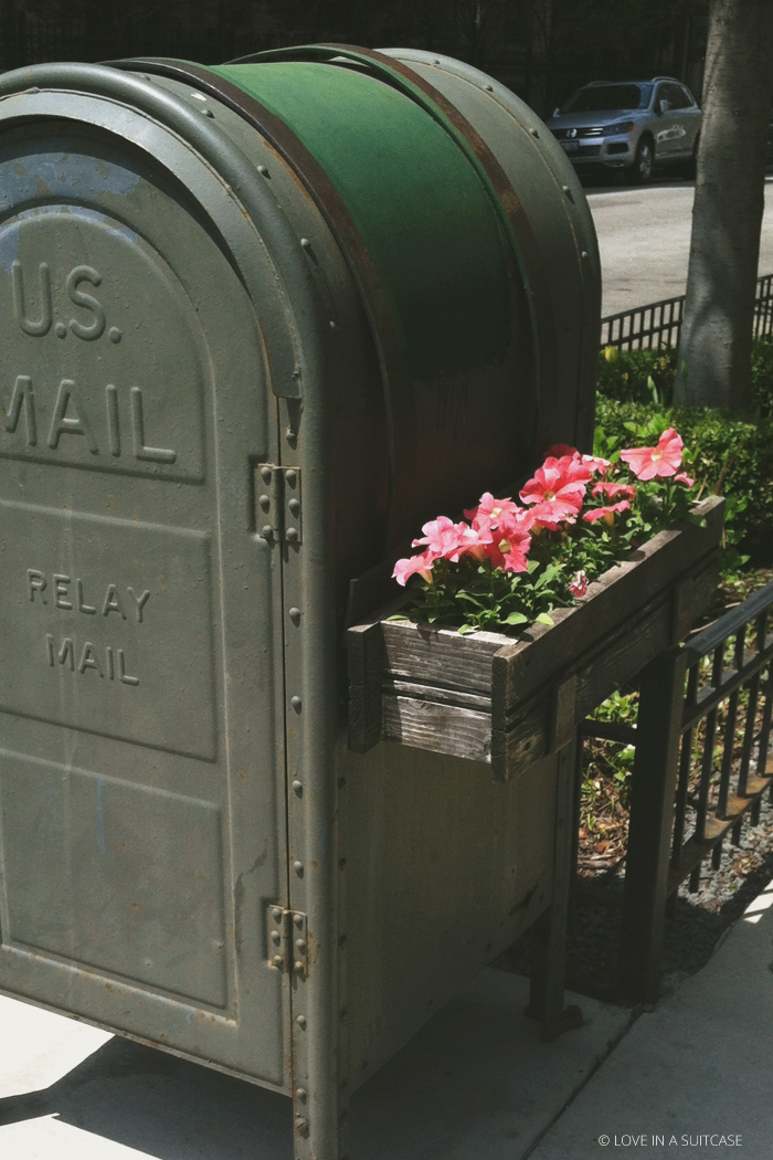 Vintage Chicago Mailbox | Love in a Suitcase