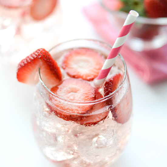Pink Strawberry Sangria | Sangria Recipe | Pink Drink Recipe | ateaspoonofhappiness.com