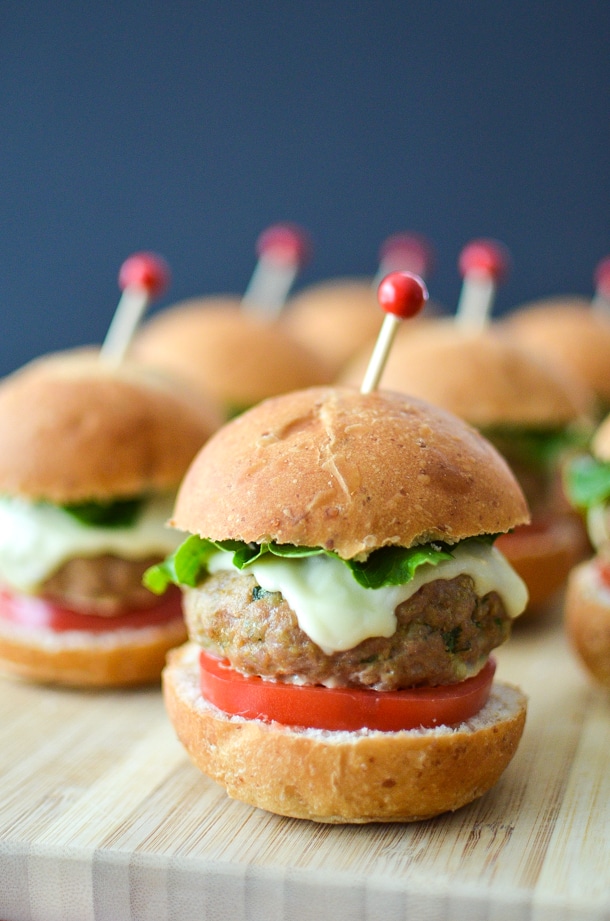 Spicy Mexican Chicken Sliders | @simplywhisked