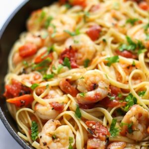 Shrimp Fettuccini with White Wine Tomato Sauce | 30 minute dinner recipes, easy pasta recipes, quick dinner recipes, seafood recipes, shrimp recipes | @simplywhisked