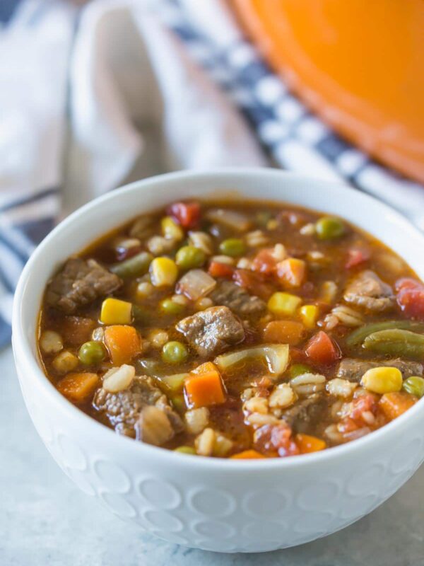 Vegetable Beef Barley Soup | vegetable soup, vegetable beef soup, healthy soup recipe, fall soup recipe | @simplywhisked